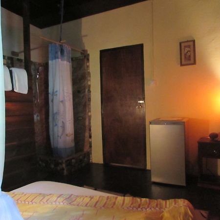 Rafjam Bed & Breakfast Kingston Esterno foto